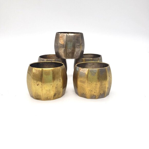 Set of 5 Vintage Solid Brass MCM Hollywood Regency 12 Sided Barrel Napkin Rings - Picture 7 of 7